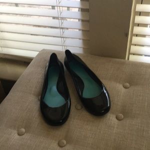 EUC Oka B Flats Black 10